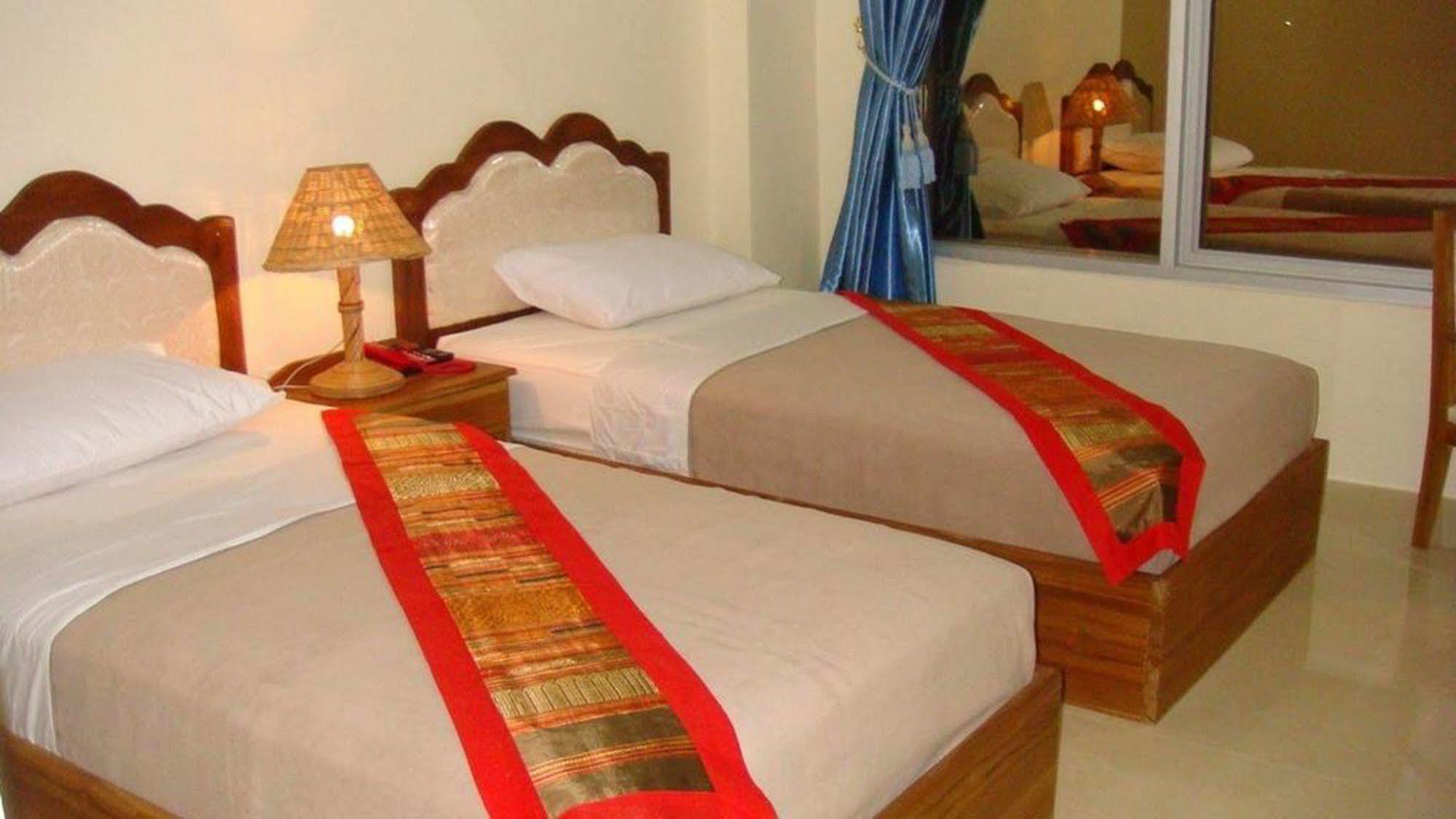 La Ong Dao Hotel1 Виентиане Екстериор снимка